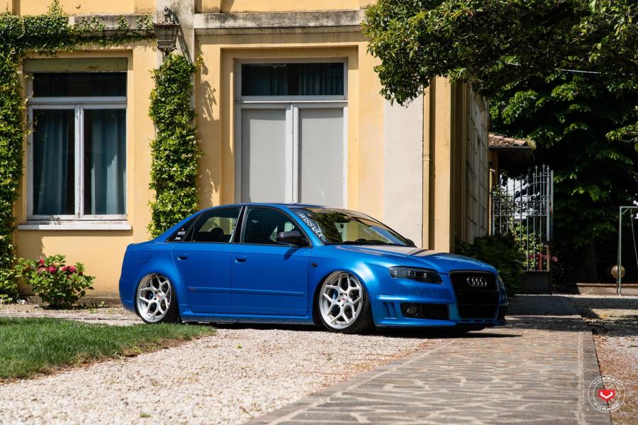  Audi RS4 Sedan on Vossen Wheels (CG-205) 2018 года  (фото 64 из 82)